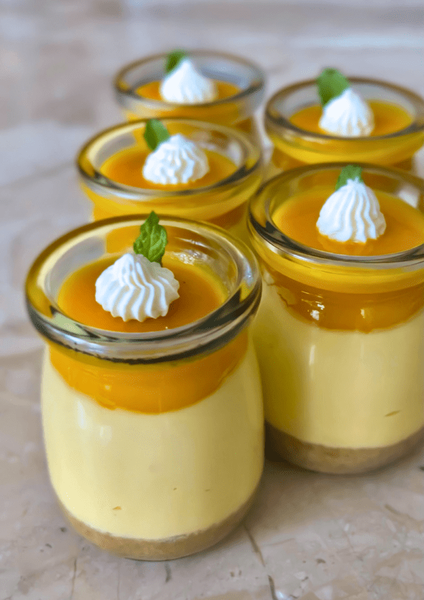 mini mango cheesecakes