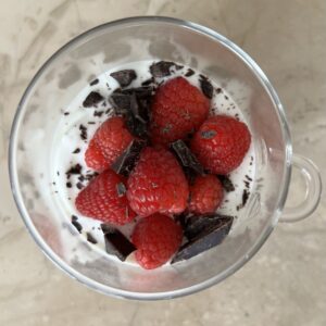 dark chocolate and raspberry overnight oats